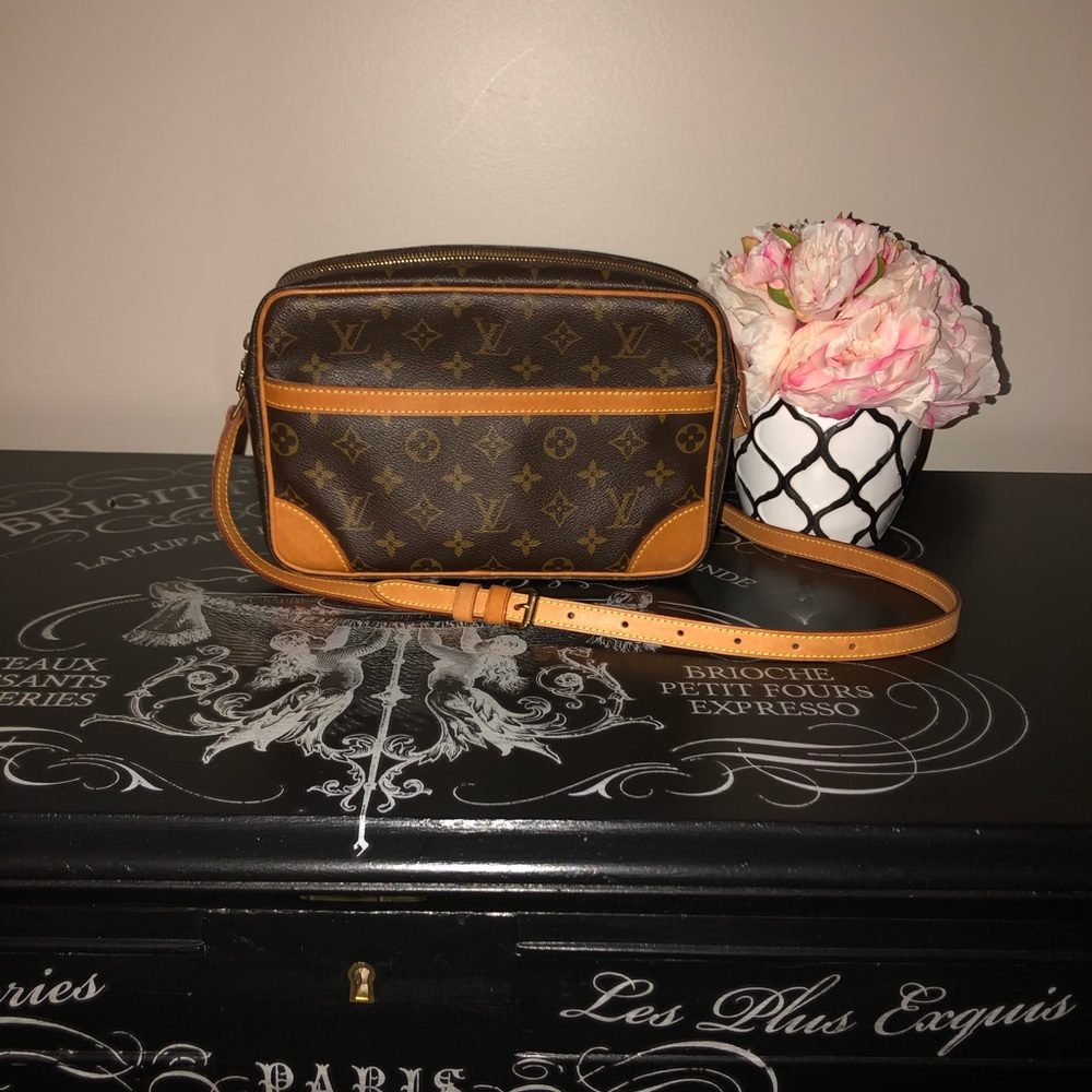 SOLD! Vintage LV Trocadero 27-Date code MB0080